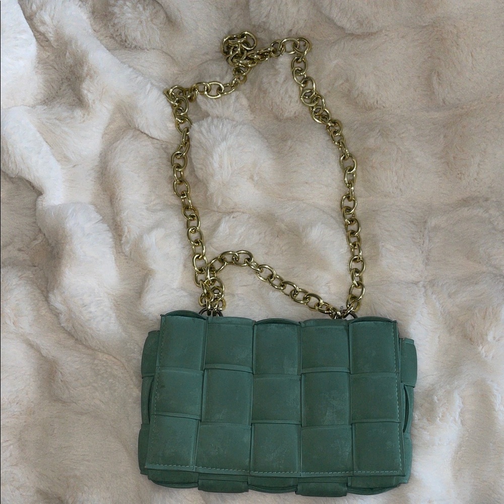 Elegant Green Woven Chain Bag